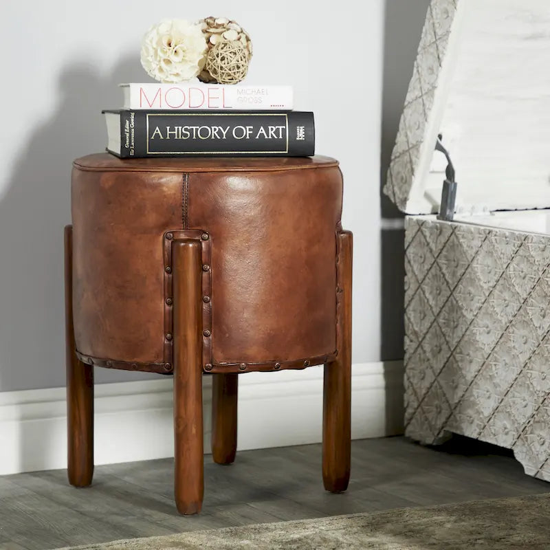 Tabouret en teck fait main en cuir rembourré avec pieds en bois - Marron - Roche River Decor