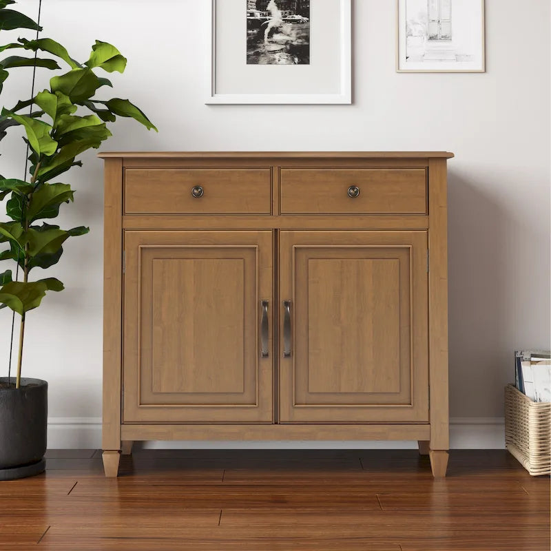 WYNDENHALL Hampshire Armoire de rangement traditionnelle en bois massif de 40 po de largeur pour entrée - 40 larg. x 15 prof. x 36 haut.
