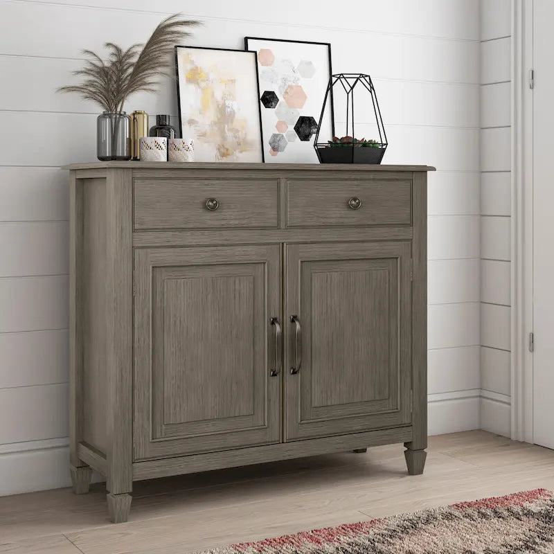 WYNDENHALL Hampshire Armoire de rangement traditionnelle en bois massif de 40 po de largeur pour entrée - 40 larg. x 15 prof. x 36 haut.