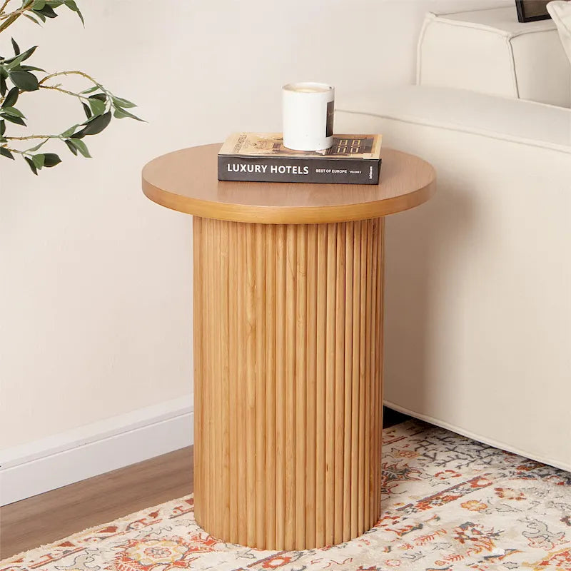 Table d'appoint ronde en bois à piédestal cannelé