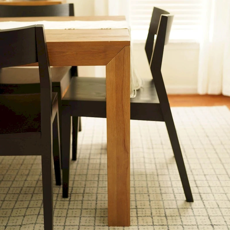 Chaise de salle à manger moderne en bois massif Plank and Beam