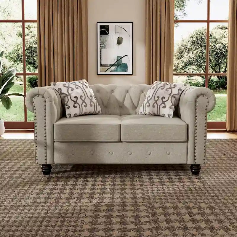 Causeuse Morden Fort Chesterfield en lin avec capitonnage, clous décoratifs et pieds en bois massif pour salon