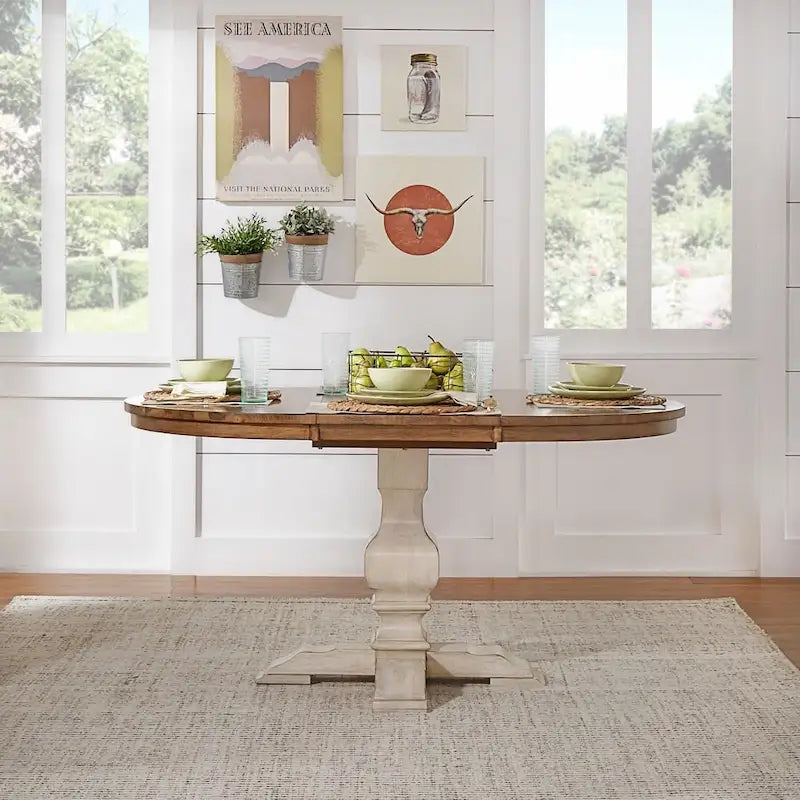 Table à manger ovale bicolore en bois massif Eleanor par iNSPIRE Q Classic