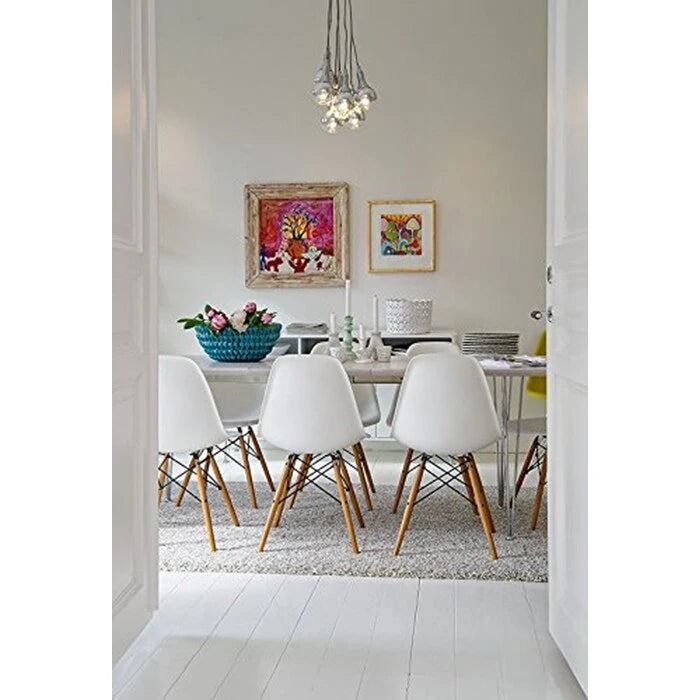 Lot de 2 chaises Eiffel design en plastique Pieds en bois massif Rétro Coque moulée Hôtel Dowel Pour cuisine chambre bureau