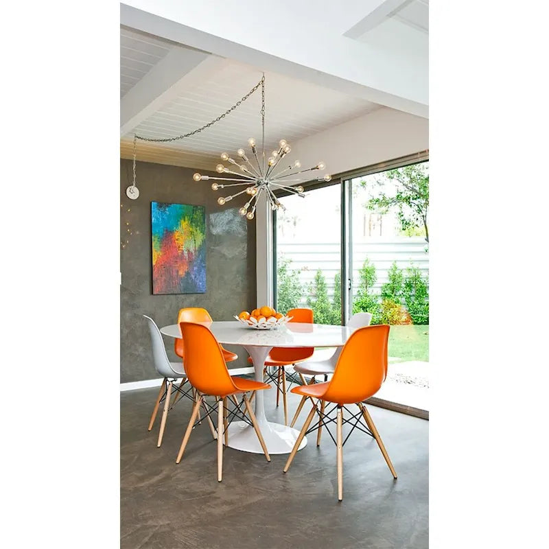 Lot de 2 chaises Eiffel design en plastique Pieds en bois massif Rétro Coque moulée Hôtel Dowel Pour cuisine chambre bureau