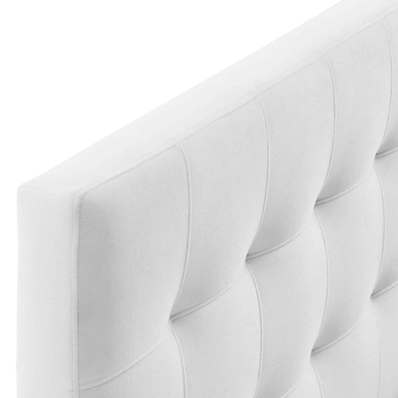Tête de lit capitonnée en velours Carson Carrington Labbgard Grand lit (Queen-size) couleur biscuit