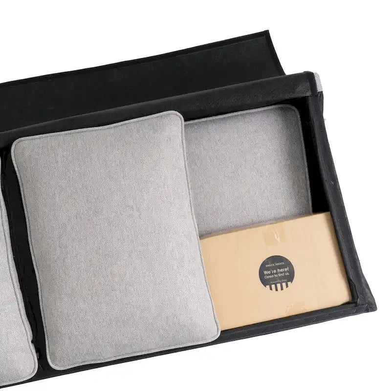 Canapé en lin moderne HANA avec pochettes latérales par Crown Comfort