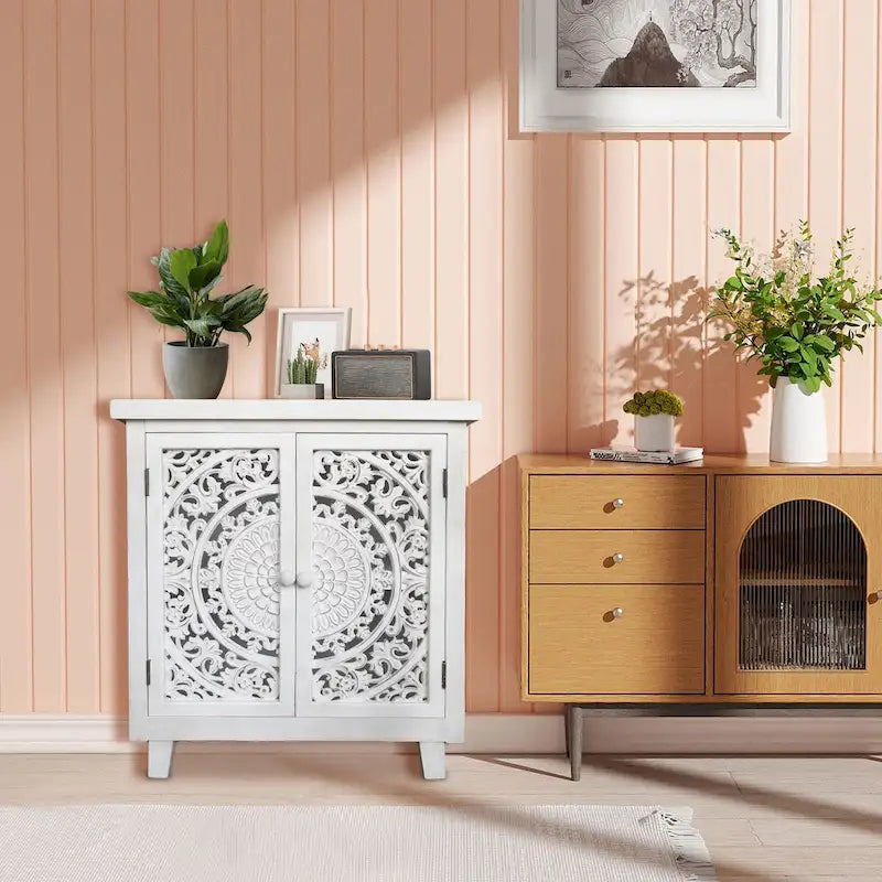 Meuble de rangement d'appoint de style rustique avec 2 portes sculptées creuses, H. 77 cm - 70 x 36 x 77 cm